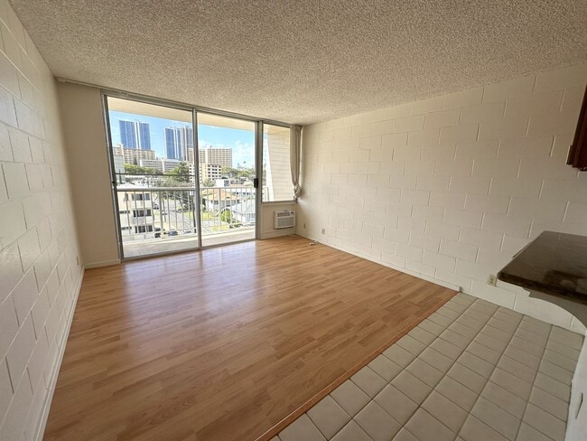 Building Photo - CITRON VILLA - 1 BDRM 1 Bath 1 Parking