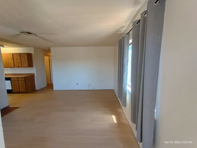 Foto del edificio - 6228 Ilanos Ln