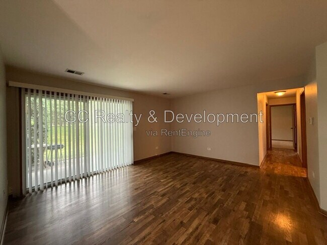 Building Photo - 2856 Heatherwood Dr
