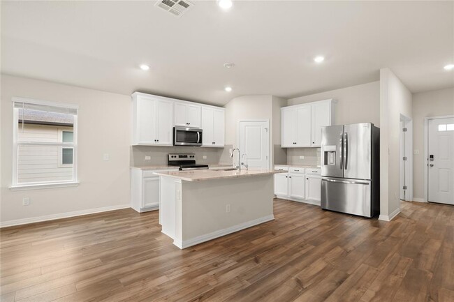 Building Photo - 105 Saviano Rd