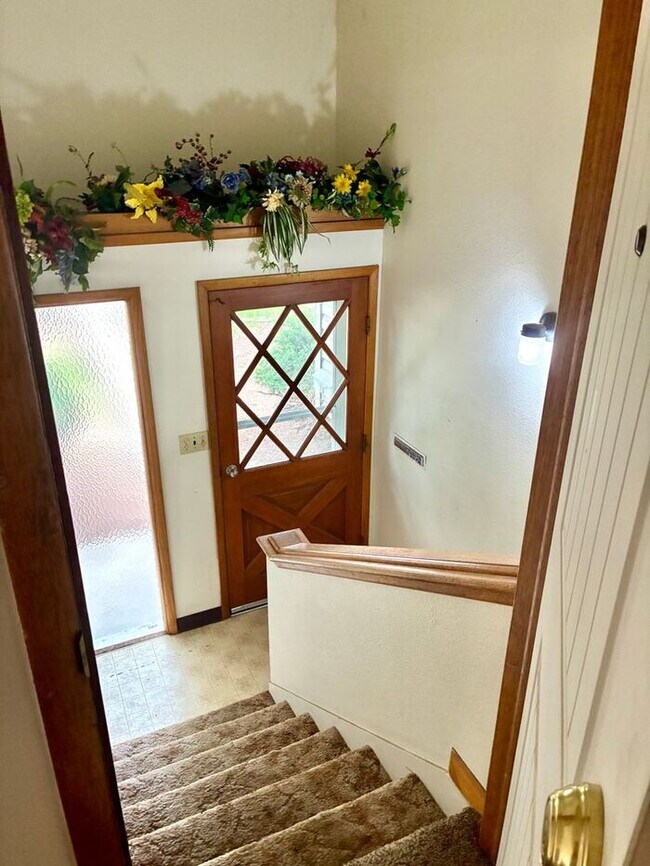 Foto del edificio - Upper Level 2 Bedroom 1 Bath Duplex Unit in Central Loveland, CO