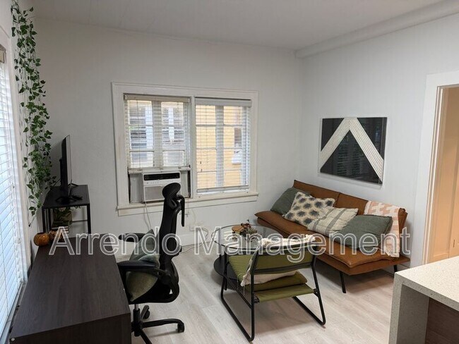 Foto del edificio - 126 Mendoza Ave