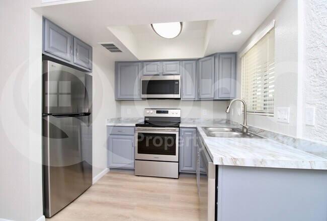 Foto del edificio - 2830 N Granite Reef Rd