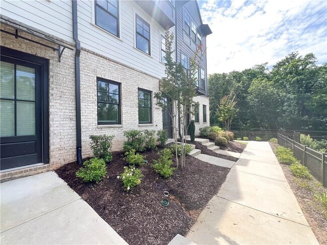 Building Photo - 6605 Beacon Dr