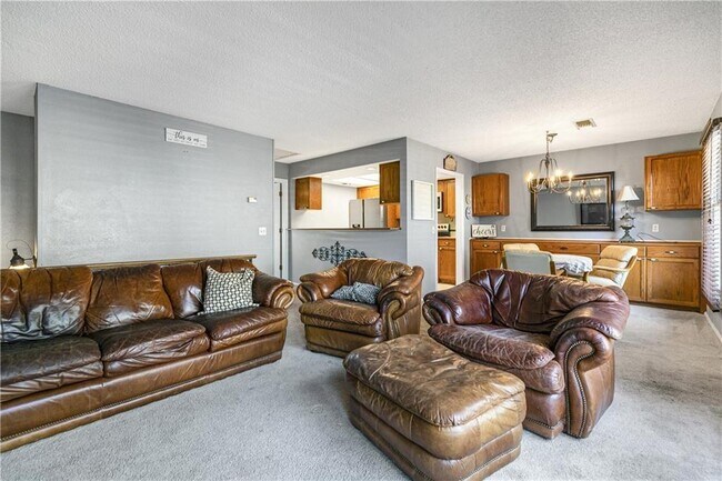 Foto del edificio - 26 Dogwood Dr