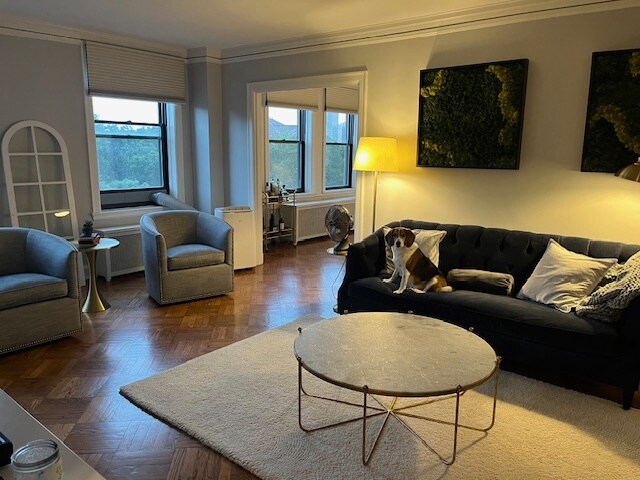 Building Photo - 2000-412 N Lincoln Park W