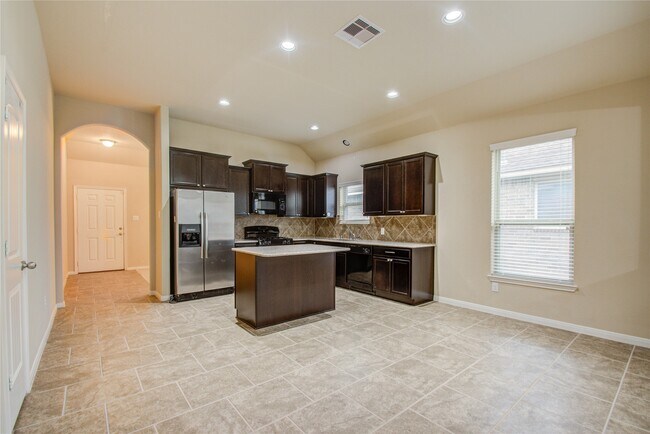 Foto del edificio - 8710 Austin Thomas Dr