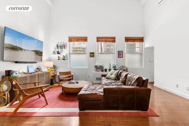 Foto del edificio - 251 W 19th St