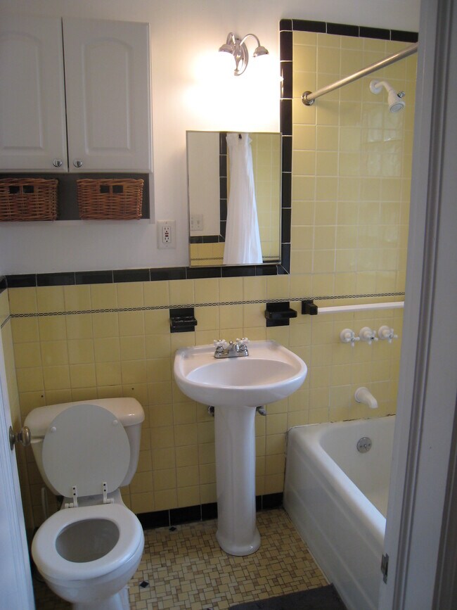 Bathroom - 1531 Portland Ave