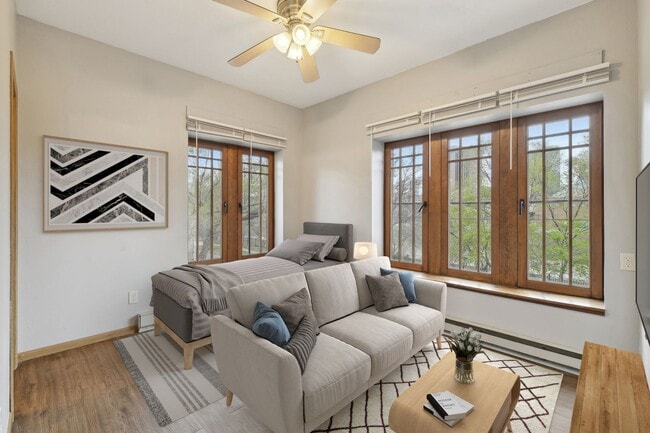Interior Photo - St. George Apartments