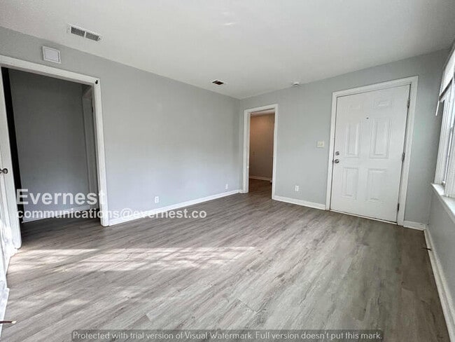 Foto del edificio - 1819 Oakmont Dr NW