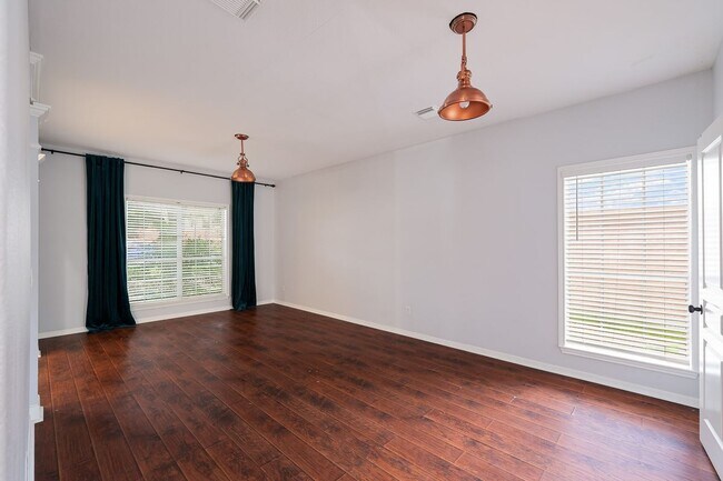 Building Photo - 8746 London Heights