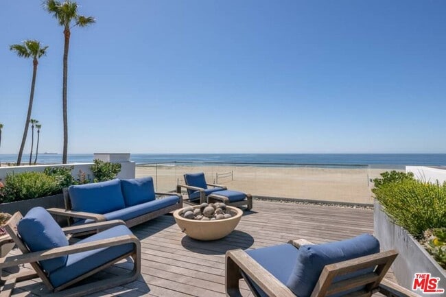 Building Photo - 7033 TROLLEYWAY