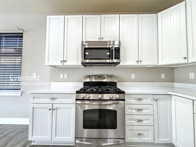 Foto del edificio - 10535 Rutledge St