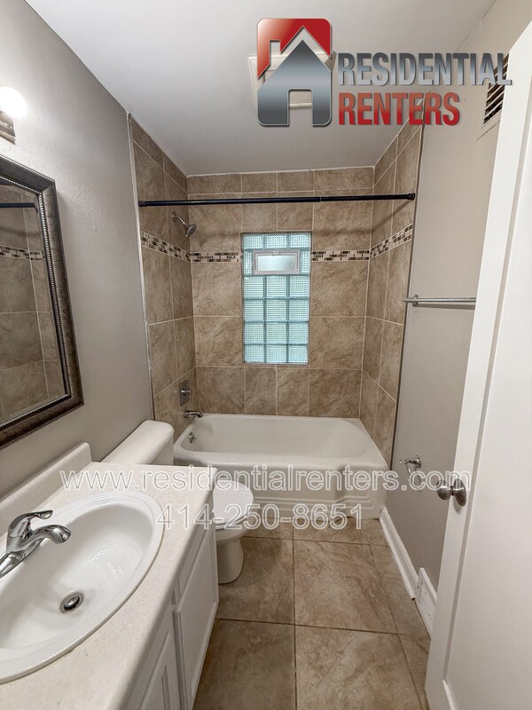 Foto del edificio - 5163 N 58th St