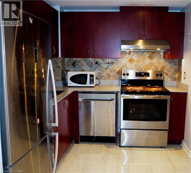 Photo du bâtiment - 6720 Glen Erin Dr