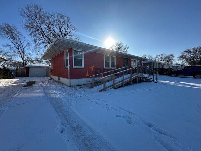 Foto del edificio - 6617 Parrish Ave