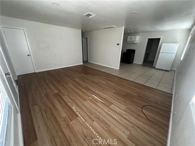 Foto del edificio - 724 E Wisconsin St