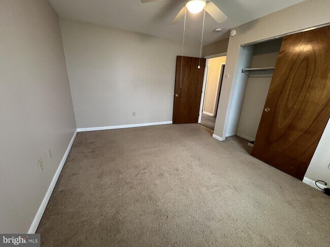 Foto del edificio - 306 Walnut Ct Way