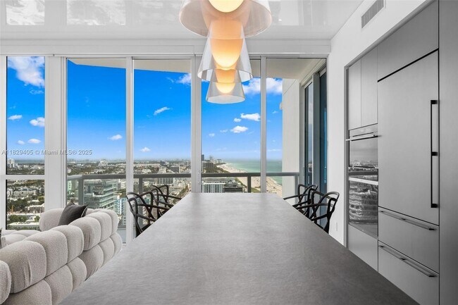 Foto del edificio - 50 South Pointe Dr