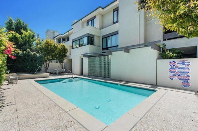 Foto del edificio - 300 S Orange Grove Blvd