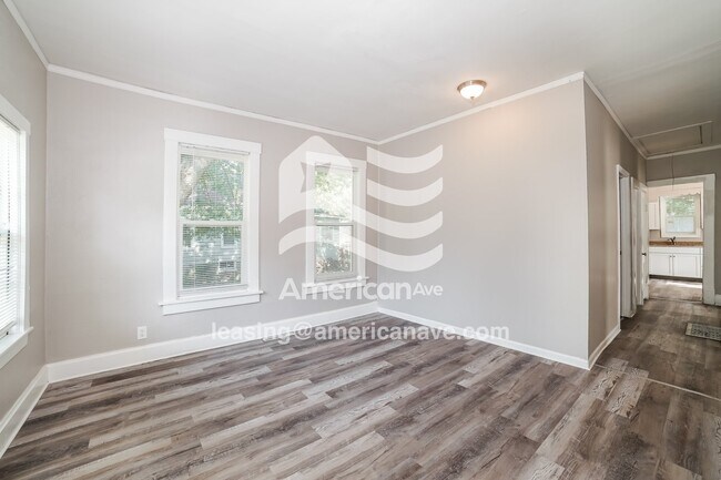 Foto del edificio - 419 E Maywood Ave