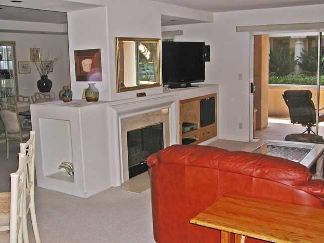 Building Photo - 401 Por La Mar Cir