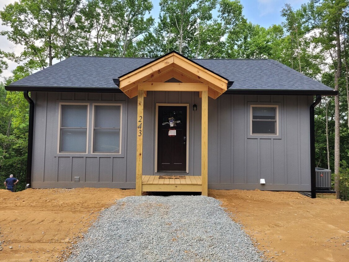 Beautiful Brand New 2bd Cabin in Trade, Tennessee - Beautiful Brand New 2bd Cabin in Trade, Tennessee