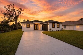 Building Photo - 153 Australian Dr