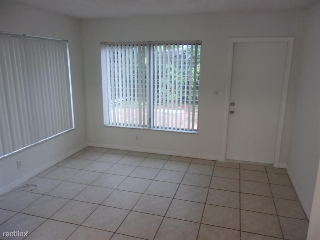 Foto del edificio - 2 br, 2 bath House - 270 SE 8th Ter