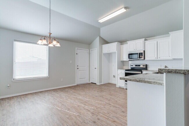 Foto del edificio - 1303 Kingston St