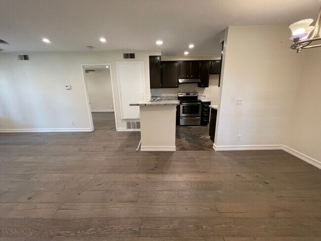 Foto del edificio - 8722 Beckenham Ln