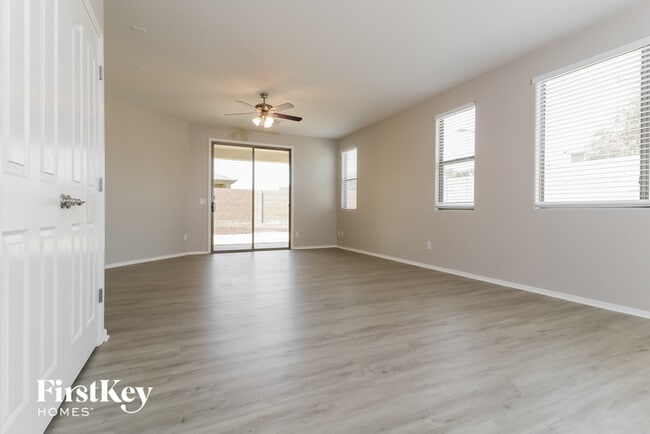 Foto del edificio - 17922 W Sunnyslope Ln