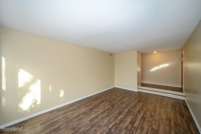 Building Photo - 4 br, 2.5 bath House - 9349 DEE RD