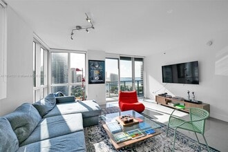 Building Photo - 500 Brickell Ave