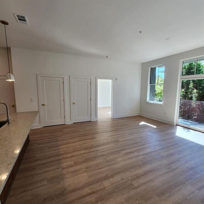 675 Drewry St NE Unit 406, Atlanta, GA 30306 Condo for Rent in