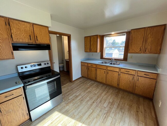 Foto del edificio - 622 Grand St