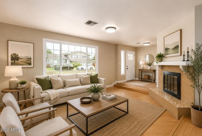 Building Photo - 919 E La Jolla Dr