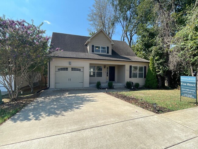 Building Photo - Well-Maintained 3 Bedroom, 2 Bath Home wit...