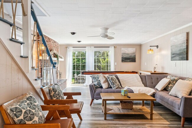 Foto del edificio - 2 Dover Ave