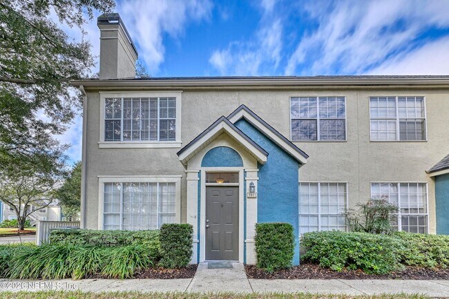 Foto del edificio - 13703 Richmond Park Dr N