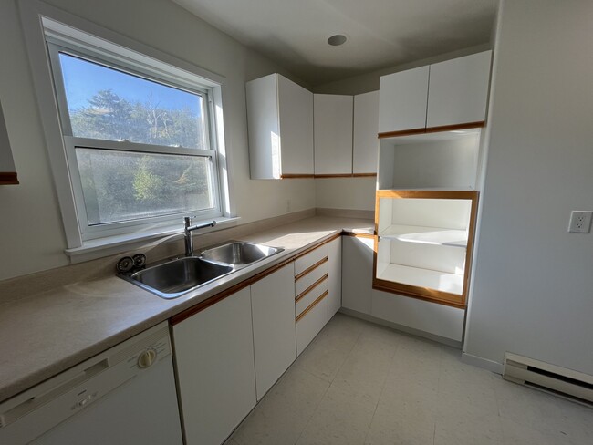 Building Photo - 250 Ellerdale St