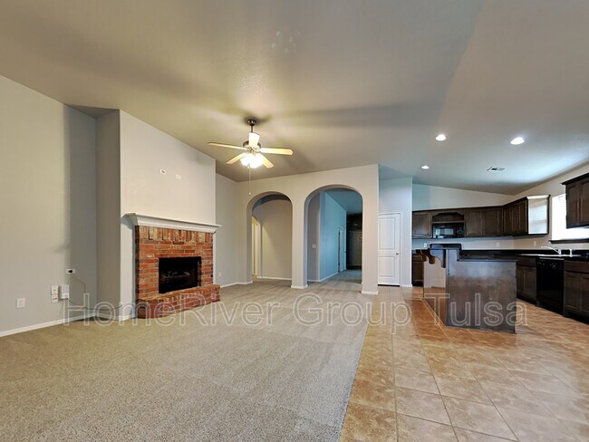Foto del edificio - 3906 W 108th St S