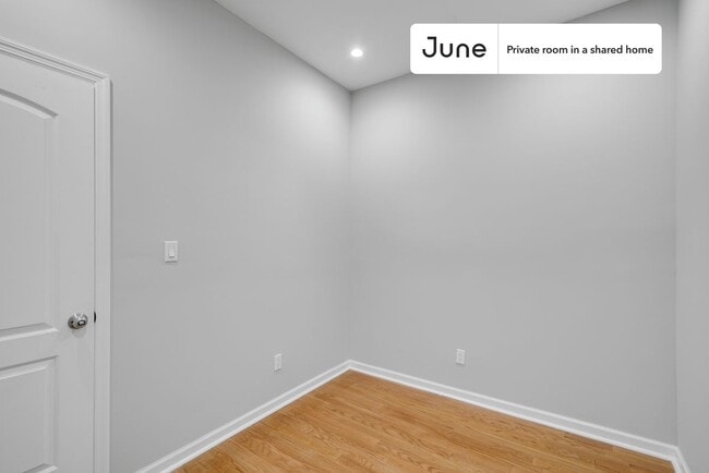 Building Photo - Room in Shared 3 bed/1 bath home