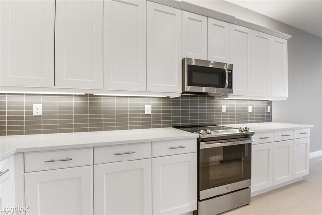 Building Photo - 11892 Lakewood Preserve Pl