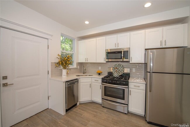 Building Photo - 14 Northridge St