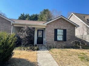 Building Photo - 2049 Countryhill Ln