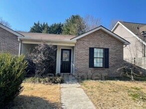 Building Photo - 2049 Countryhill Ln
