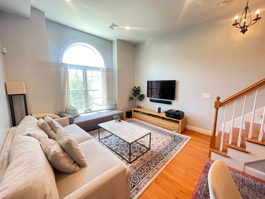 195 Washington Ave Chelsea, MA 02150 Alquileres en Chelsea, MA