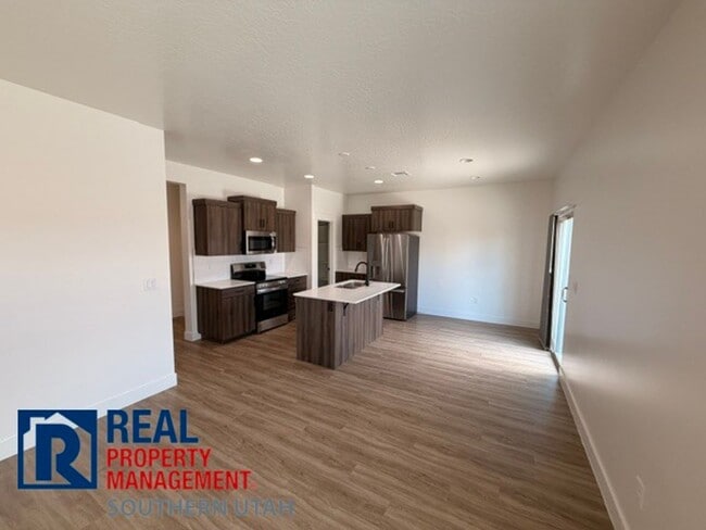 Building Photo - 5659 S Duel Ln